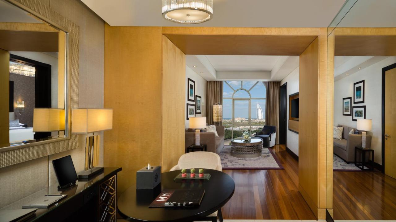 Aspen Chalets By Kempinski Hotel Mall Of The Emirates Dubai Exteriör bild