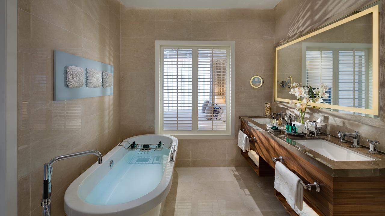 Aspen Chalets By Kempinski Hotel Mall Of The Emirates Dubai Exteriör bild