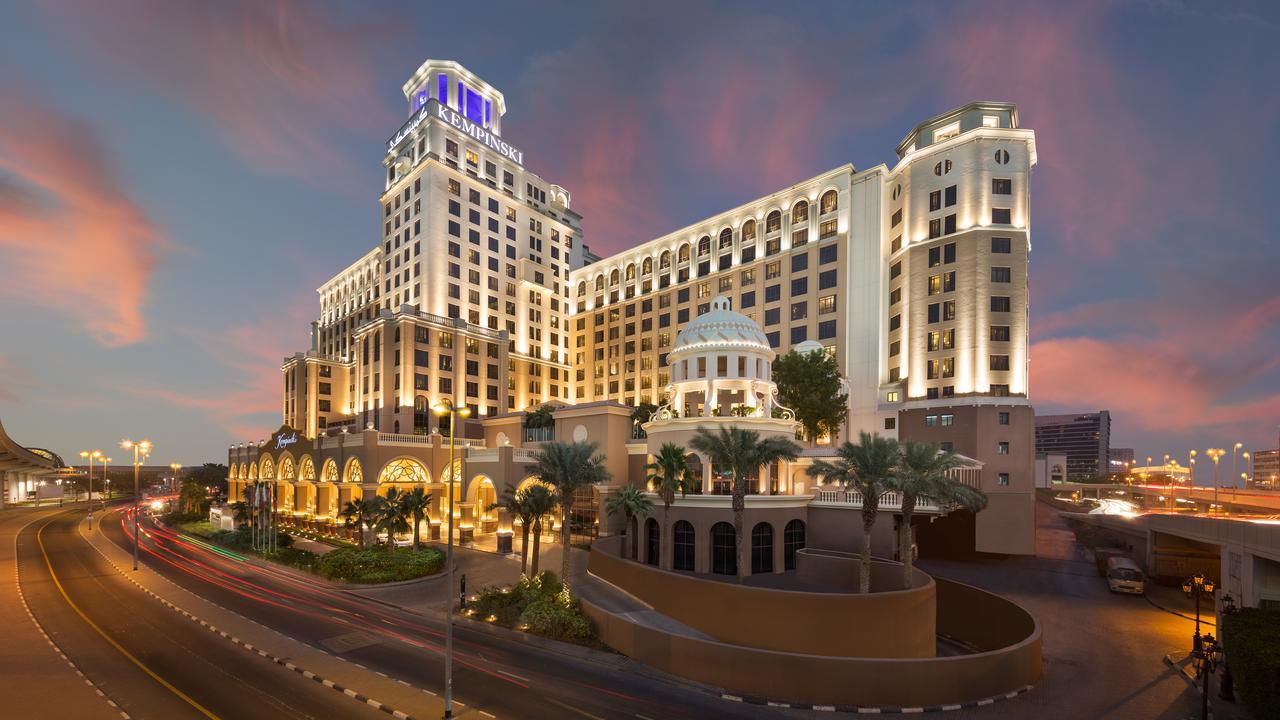 Aspen Chalets By Kempinski Hotel Mall Of The Emirates Dubai Exteriör bild